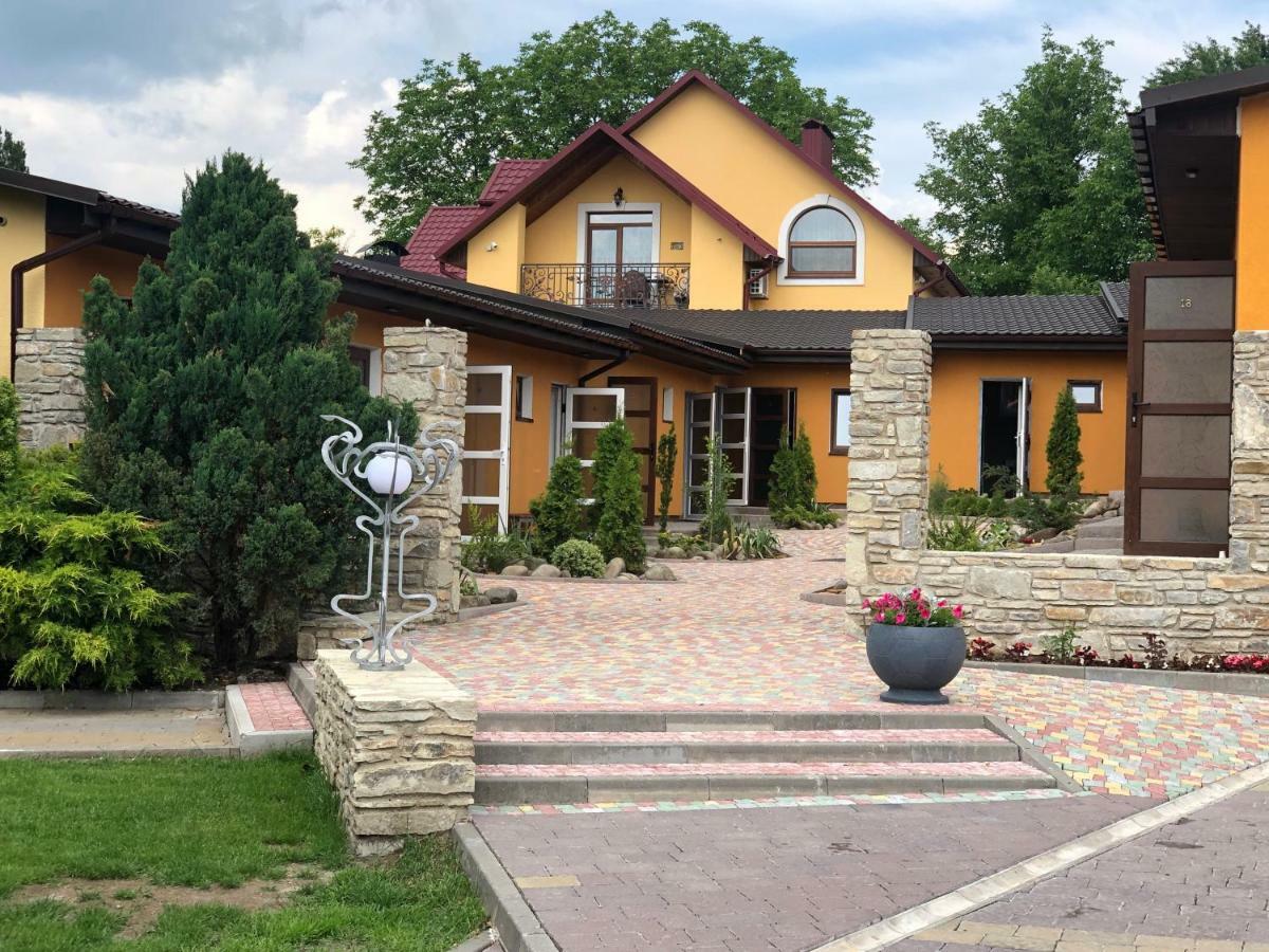 Міні-Готель "Еко" Kamianets-Podilskyi Exterior photo