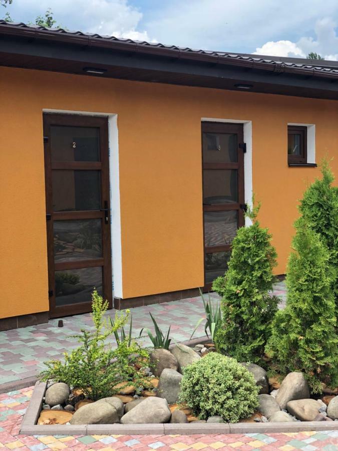 Міні-Готель "Еко" Kamianets-Podilskyi Exterior photo